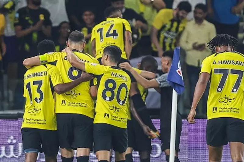 اتحاد جدة يوشك على إبرام أولى صفقاته خلال فترة الانتقالات الصيفية. اتحاد جدة يوشك على إبرام أولى صفقاته خلال فترة الانتقالات الصيفية.