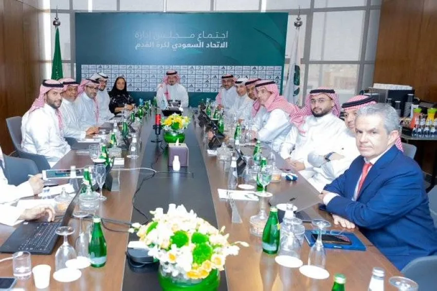 اتحاد كرة القدم يحدد موعد بدء الموسم الرياضي الجديد في اجتماعه الدوري الرابع والثلاثين اتحاد كرة القدم يحدد موعد بدء الموسم الرياضي الجديد في اجتماعه الدوري الرابع والثلاثين