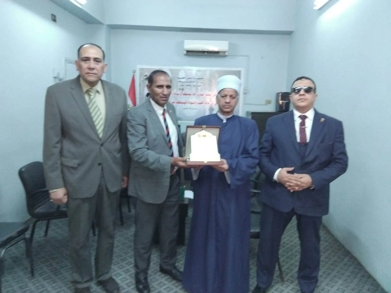 اتفاقية شراكة بين حزب تحيا مصر ووزارة الأوقاف بأسوان لمكافحة التطرف والمخدرات من خلال حملات دينية توعوية اتفاقية شراكة بين حزب تحيا مصر ووزارة الأوقاف بأسوان لمكافحة التطرف والمخدرات من خلال حملات دينية توعوية