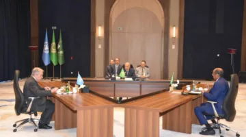 اجتماع رفيع المستوى للتشاور خلال القمة العربية