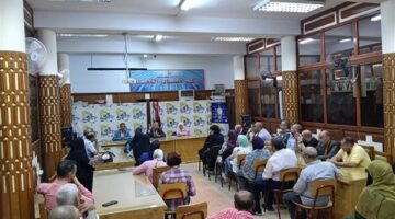 اجتماع مع مديري المدارس المشاركة في التدريب العملي لمواجهة الأزمات والكوارث بالفيوم