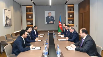 اجتماع وكيلي وزارة الخارجية مع وزير خارجية أذربيجان