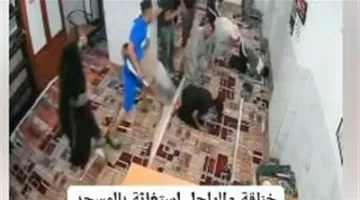 احتجاج واسع بعد اقتحام مجموعة من الأفراد لمسجد وإساءتهم إلى آخر دون احترام لقدسية المكان.