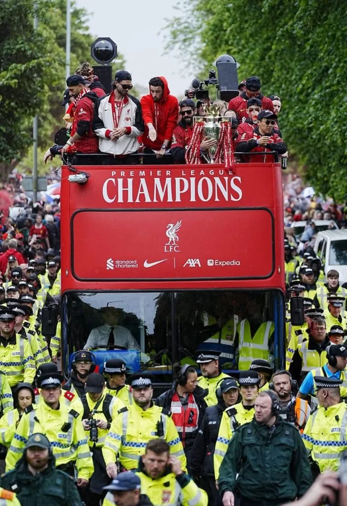 احتفالات ليفربول بمناسبة فوزه بلقب الدوري الإنجليزي 2025 | صور احتفالات ليفربول بمناسبة فوزه بلقب الدوري الإنجليزي 2025 | صور