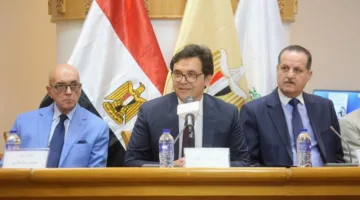 “ارتداء الجورب في الثمانين” .. أحدث روايات “سلماوي” في احتفال الثقافة ببلوغه الثمانين