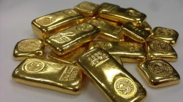 ارتفاع أسعار الذهب إلى ذروتها وسط تصاعد التوترات في حرب الرقائق بين واشنطن وبكين وزيادة معدلات التضخم في بريطانيا