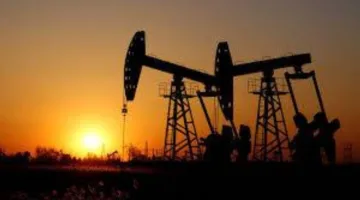 ارتفاع أسعار النفط وتهيؤها لتحقيق أرباح أسبوعية