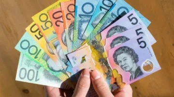 ارتفاع الدولار النيوزيلندي عقب خفض سعر الفائدة وسط انقسام غير معتاد في تصويت البنك المركزي