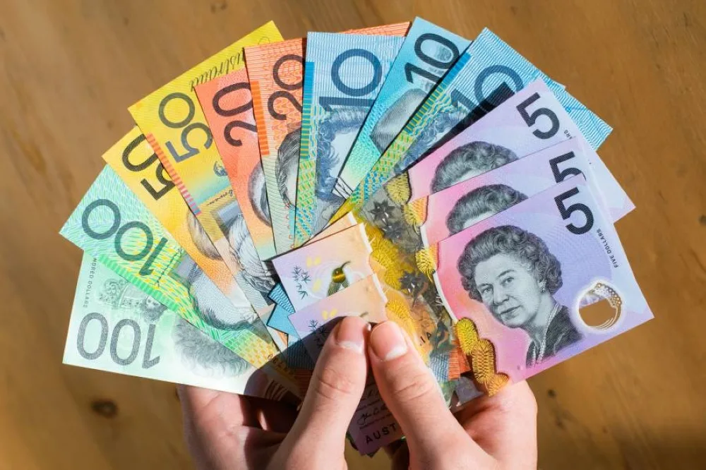 ارتفاع الدولار النيوزيلندي عقب خفض سعر الفائدة وسط انقسام غير معتاد في تصويت البنك المركزي ارتفاع الدولار النيوزيلندي عقب خفض سعر الفائدة وسط انقسام غير معتاد في تصويت البنك المركزي