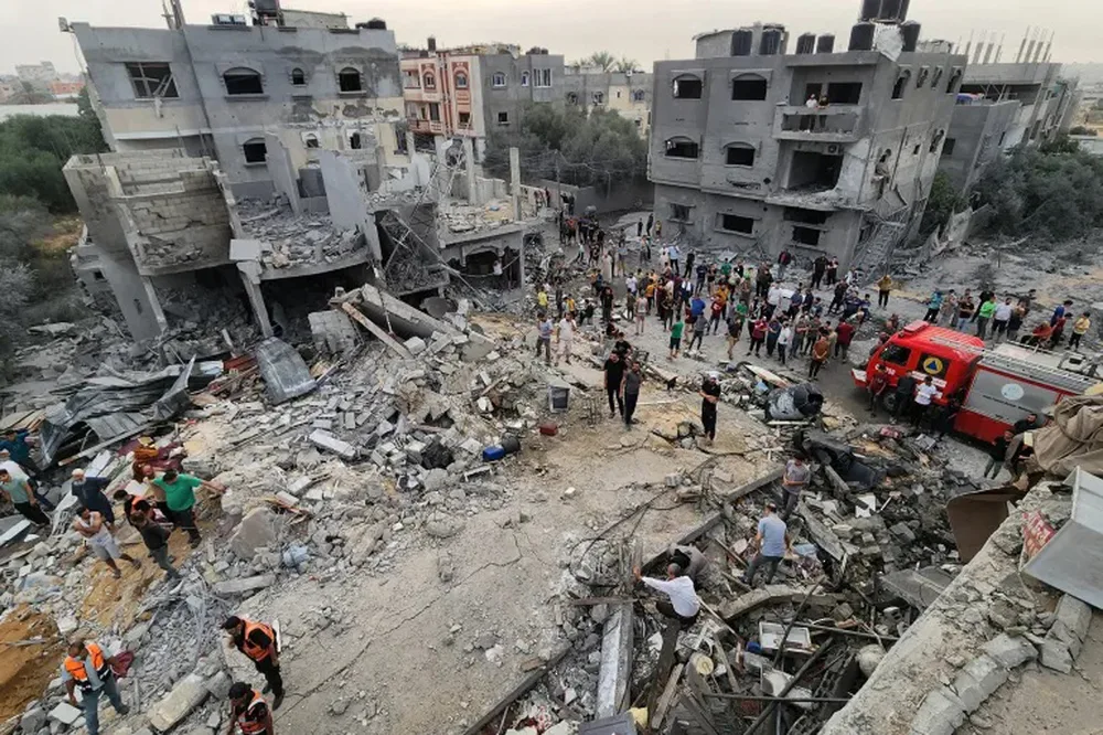 ارتفاع عدد الشهداء الفلسطينيين في العدوان الإسرائيلي المتواصل على غزة إلى 53,762 شهيدًا ارتفاع عدد الشهداء الفلسطينيين في العدوان الإسرائيلي المتواصل على غزة إلى 53,762 شهيدًا