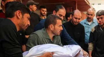 استشهاد 15 فلسطينيا في غارات إسرائيلية على مدرسة تؤوي النازحين