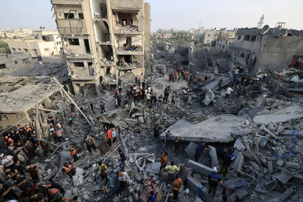 استشهاد 15 فلسطينيًا جراء قصف القوات الإسرائيلية لقطاع غزة استشهاد 15 فلسطينيًا جراء قصف القوات الإسرائيلية لقطاع غزة