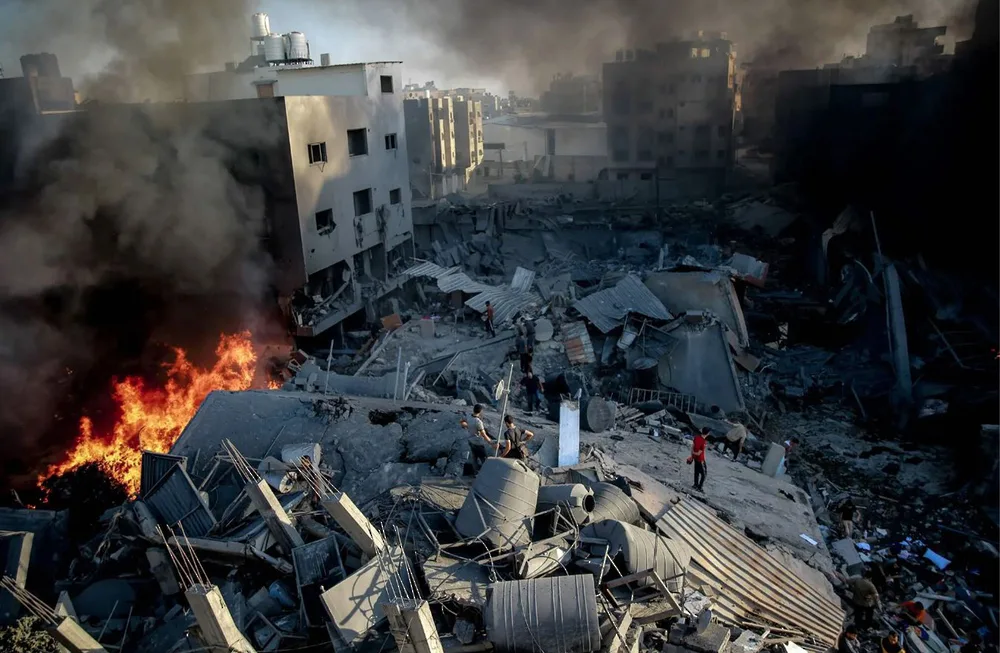 استشهاد 41 فلسطينيًا جراء غارات الاحتلال الإسرائيلي على قطاع غزة استشهاد 41 فلسطينيًا جراء غارات الاحتلال الإسرائيلي على قطاع غزة