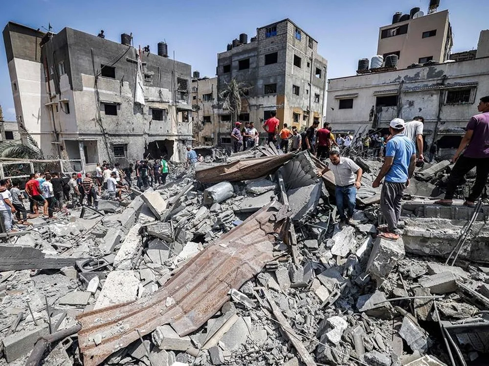 استشهاد 7 فلسطينيين جراء قصف إسرائيلي في مناطق شمال ووسط وجنوب قطاع غزة استشهاد 7 فلسطينيين جراء قصف إسرائيلي في مناطق شمال ووسط وجنوب قطاع غزة