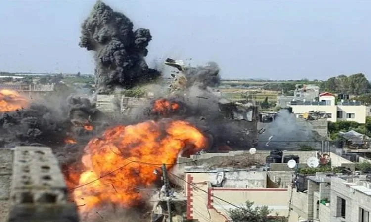استشهاد أربعة فلسطينيين وجرح آخرين في غارات إسرائيلية على مناطق متعددة في غزة استشهاد أربعة فلسطينيين وجرح آخرين في غارات إسرائيلية على مناطق متعددة في غزة