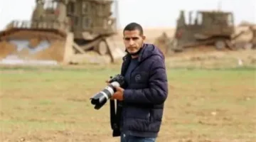 استشهاد الصحفي الفلسطيني حسن أصليح جراء قصف الاحتلال لمستشفى ناصر في خان يونس
