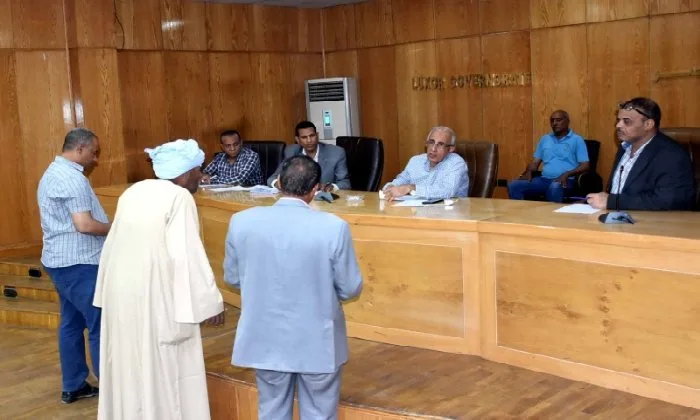 استعراض 31 طلب وشكوى من المواطنين في يوم مفتوح بالأقصر استعراض 31 طلب وشكوى من المواطنين في يوم مفتوح بالأقصر