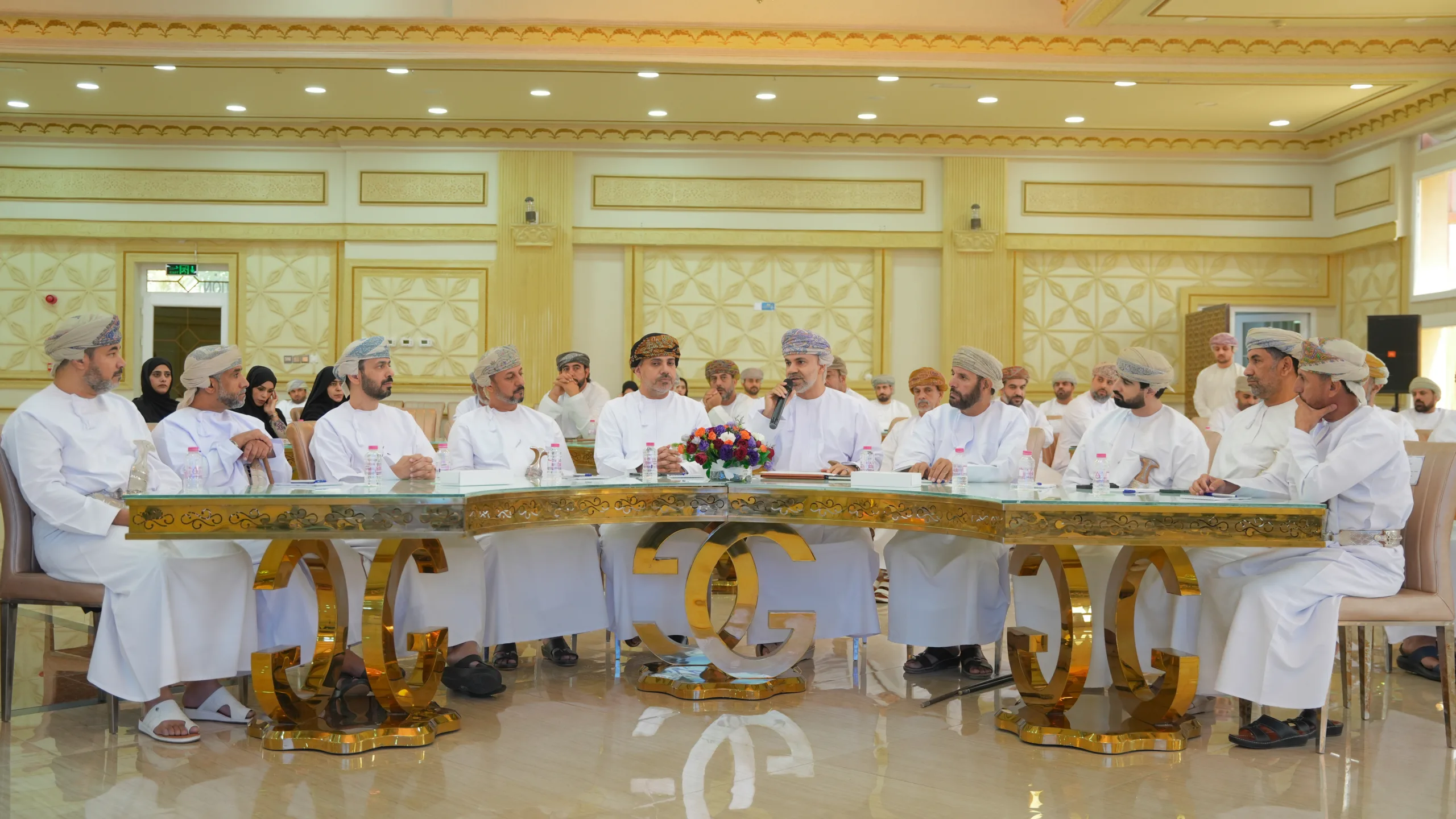 استعراض خدمات الاتصالات وجودتها في محافظة البريمي