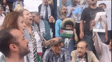 “استيقظي يا مصر كما كنتِ سابقًا في مواجهة الصهاينة والأمريكيين” .. احتجاج أمام نقابة الصحفيين ضد استمرار الإبادة الإسرائيلية في غزة.
