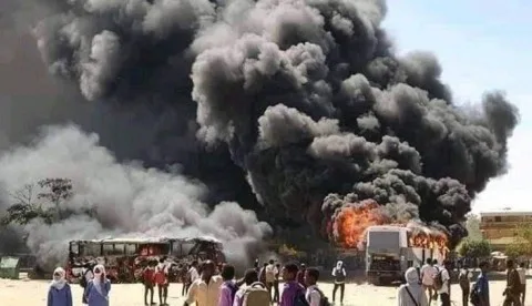 اشتداد المعارك في السودان: الجيش يعلن عن مقتل 7 مدنيين وإصابة 15 جراء قصف عنيف من “الدعم السريع” على مدينة الفاشر في غرب البلاد.