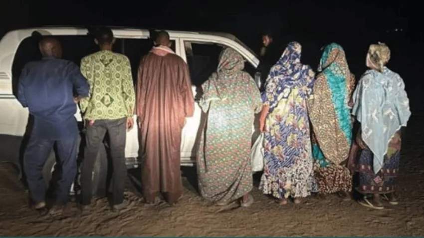 اعتقال شخصين لنقلهم (7) وافدين بدون تصريح حج