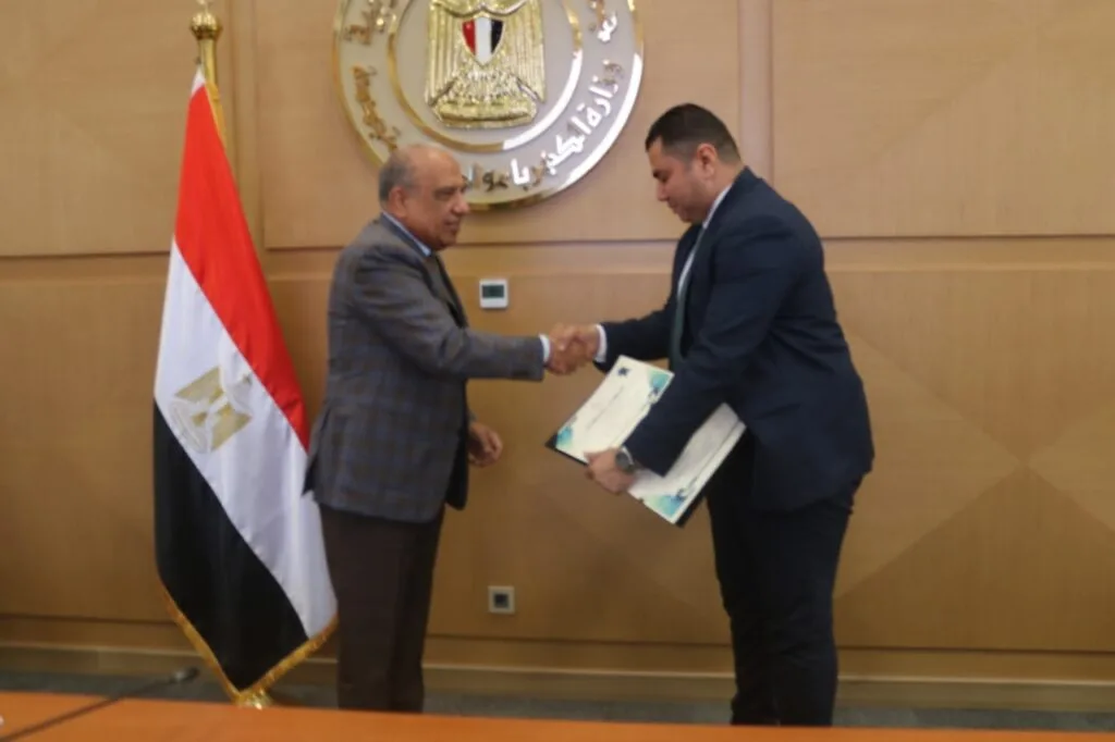 اعتماد 4 مشاريع لإنتاج وبيع الكهرباء باستثمارات كلية تبلغ 388 مليون دولار اعتماد 4 مشاريع لإنتاج وبيع الكهرباء باستثمارات كلية تبلغ 388 مليون دولار