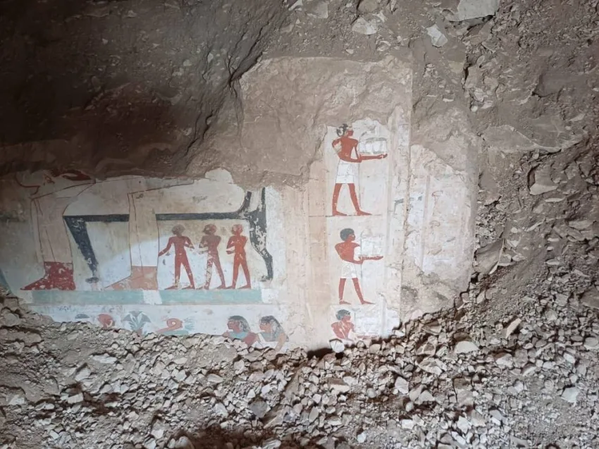 اكتشاف ثلاث tombs أثرية جديدة في مدينة الأقصر بصعيد مصر اكتشاف ثلاث tombs أثرية جديدة في مدينة الأقصر بصعيد مصر