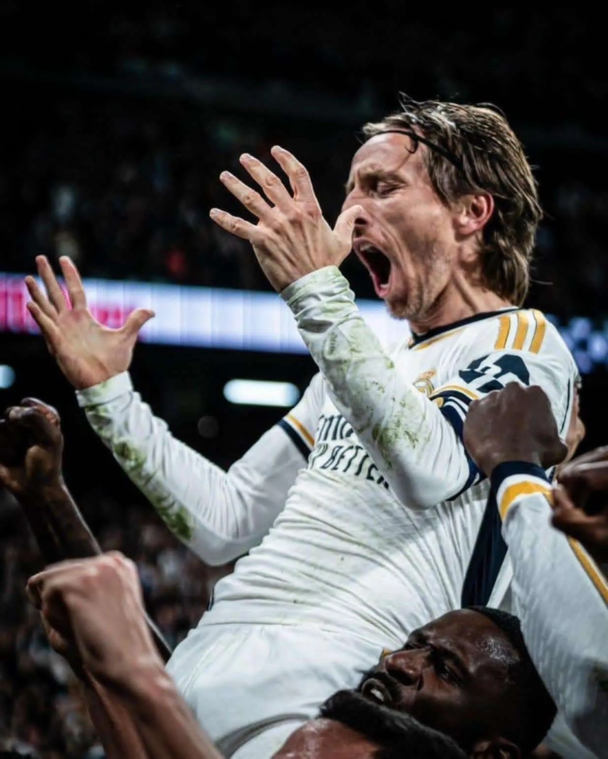 اكتشف أبرز إنجازات مودريتش بعد مغادرته ريال مدريد اكتشف أبرز إنجازات مودريتش بعد مغادرته ريال مدريد