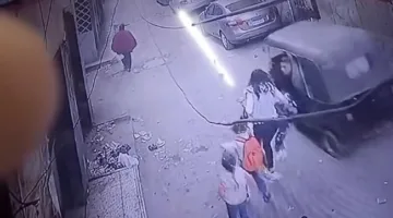 الأب كلمة السر.. مفاجآت حول فيديو خطف طفل من يد والدته بالجيزة