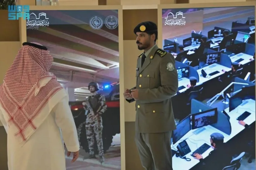 الأجهزة الأمنية تشارك في معرض “لا حج بدون تصريح” في المدينة الأجهزة الأمنية تشارك في معرض “لا حج بدون تصريح” في المدينة