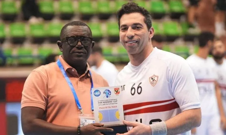 الأحمر يتألق كأفضل لاعب في مواجهة الزمالك ووداد سمارة بكأس الكؤوس الإفريقية لكرة اليد الأحمر يتألق كأفضل لاعب في مواجهة الزمالك ووداد سمارة بكأس الكؤوس الإفريقية لكرة اليد