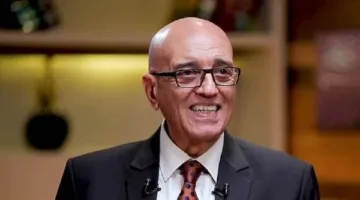 الأديب البارز محمد سلماوي: الدولة هي الداعم الأفضل للمسرح والرواية تتصدر مجالات النشر.