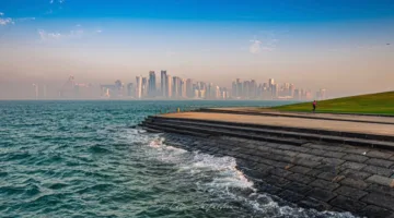الأرصاد الجوية تحذر من رياح قوية متوقعة وأمواج عالية في البحر الليلة
