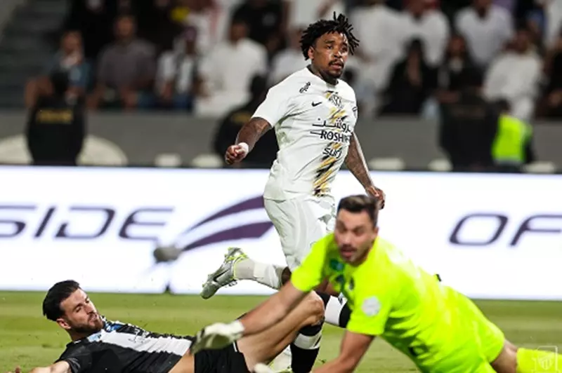 الأفراح مستمرة.. الاتحاد يتفوق على الشباب في مباراة مثيرة انتهت بخمسة أهداف في الدوري السعودي الأفراح مستمرة.. الاتحاد يتفوق على الشباب في مباراة مثيرة انتهت بخمسة أهداف في الدوري السعودي