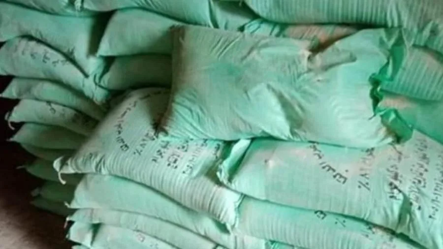 الأمن يكتشف 22 طنًا من الدقيق أثناء عمليات التفتيش التمويني. الأمن يكتشف 22 طنًا من الدقيق أثناء عمليات التفتيش التمويني.