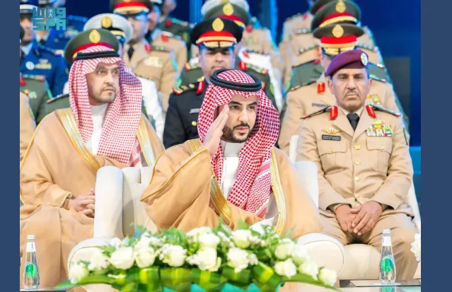 الأمير خالد بن سلمان يشرف على حفل تخرج طلاب جامعة الدفاع الوطني بالرياض للعام الدراسي 1446هـ