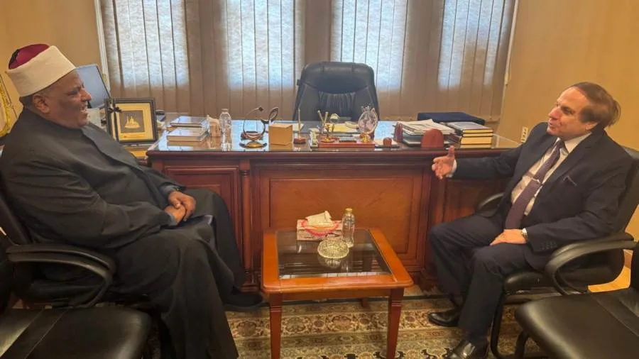 الأمين العام لرابطة الجامعات الإسلامية يُثني على دور منظمة خريجي الأزهر. الأمين العام لرابطة الجامعات الإسلامية يُثني على دور منظمة خريجي الأزهر.