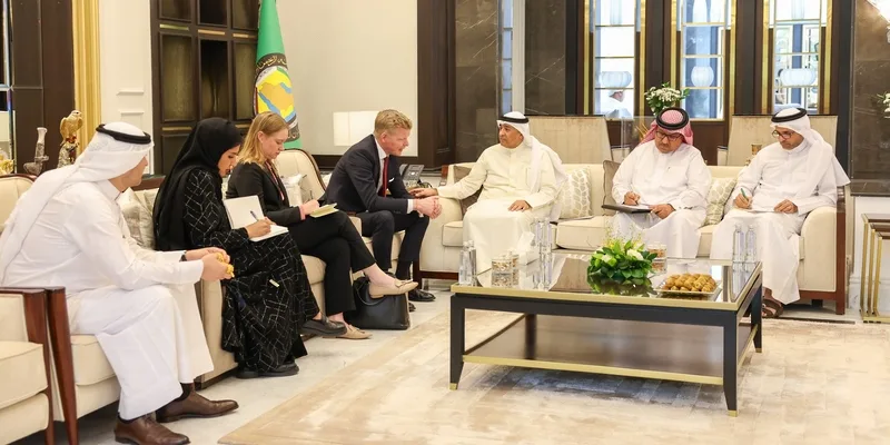 الأمين العام لمجلس التعاون يجدد دعم دول المجلس لجهود الأمم المتحدة للتوصل إلى حلّ سياسي في اليمن