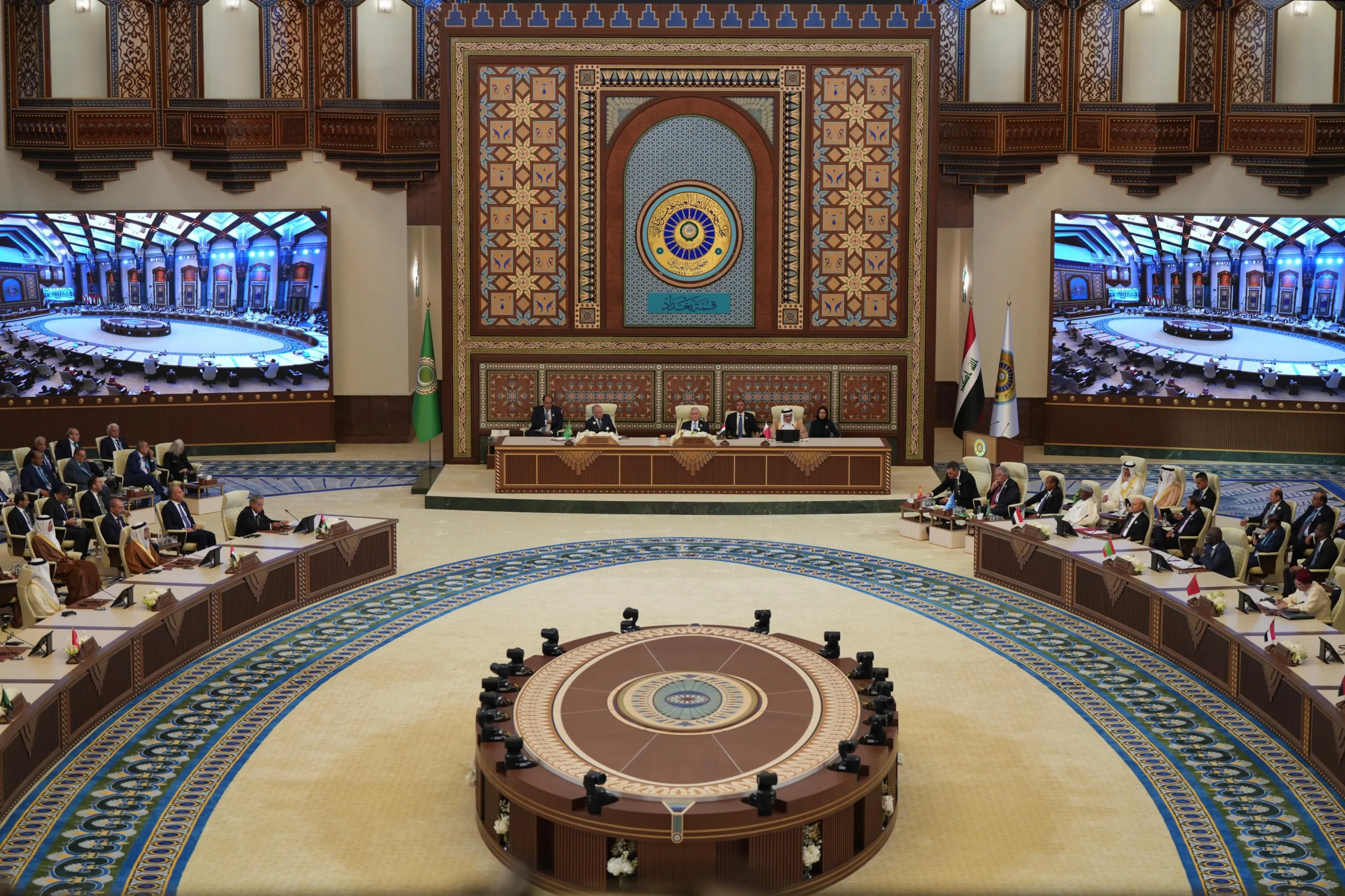 الأمين العام لمجلس التعاون يطالب بإنهاء الاعتداءات على غزة الأمين العام لمجلس التعاون يطالب بإنهاء الاعتداءات على غزة