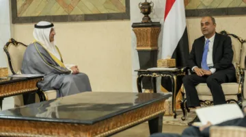الأمين العام لمجلس التعاون يلتقي رئيس الوزراء اليمني لمناقشة المستجدات في البلاد