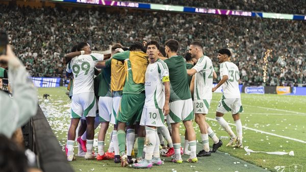 الأهلي السعودي بطلا لدوري أبطال آسيا رسميا بعد الفوز على كاواساكي بهدفين
