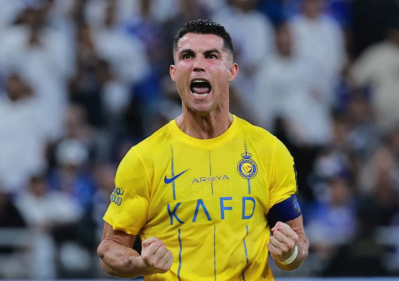 الأهلي ضمن 10 أندية تتنافس على التعاقد مع كريستيانو رونالدو.. التفاصيل هنا الأهلي ضمن 10 أندية تتنافس على التعاقد مع كريستيانو رونالدو.. التفاصيل هنا
