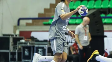 الأهلي يتغلب على الجيش الملكي في المباراة الثانية له بكأس الكؤوس الإفريقية لكرة اليد