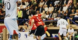 الأهلي يتفوق على الزمالك ويتوج بلقب كأس الكؤوس الإفريقية لكرة اليد