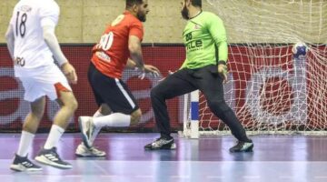 الأهلي يتقدم على الزمالك في الشوط الأول من نهائي كأس إفريقيا لكرة اليد