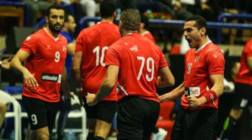 الأهلي يتوج بلقب كأس الكؤوس الإفريقية لكرة اليد بعد الفوز على الزمالك