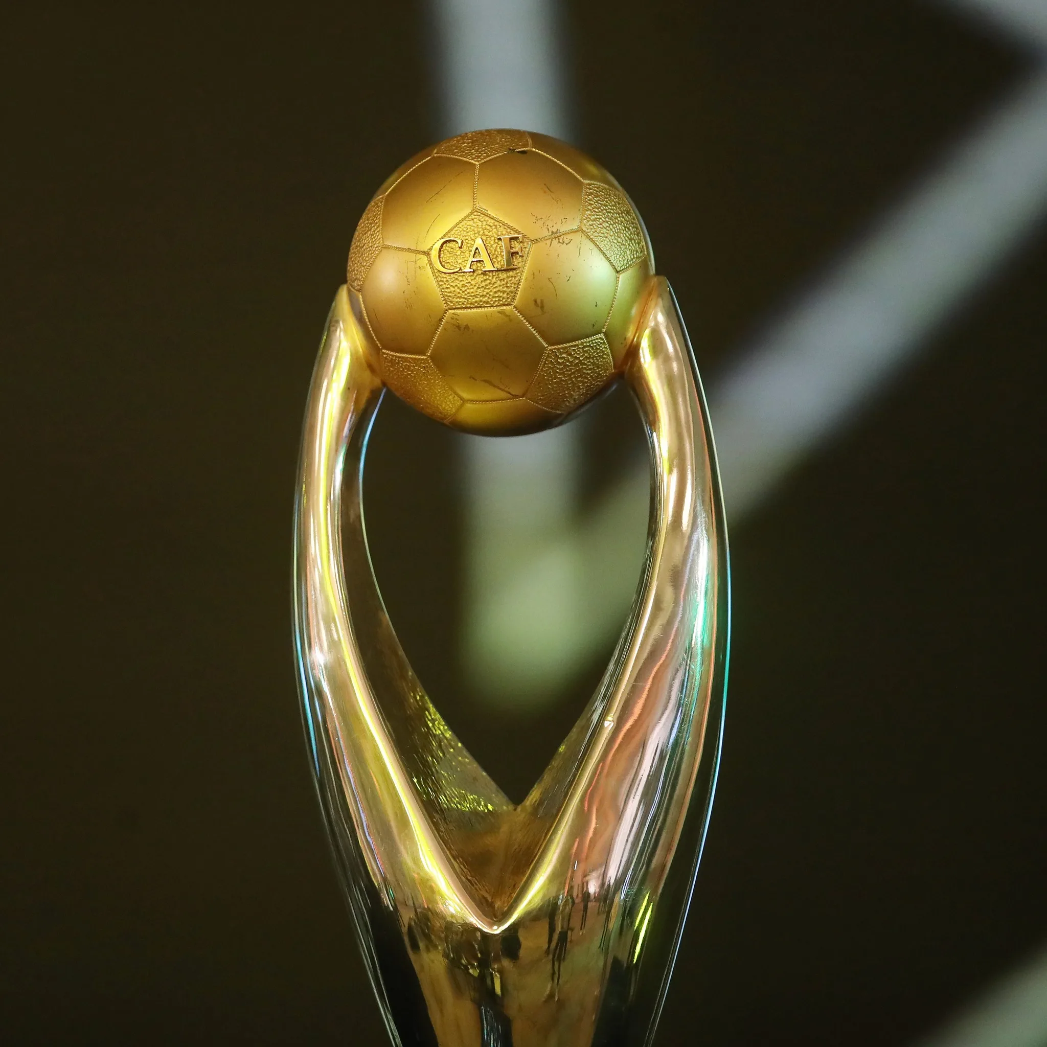 الأهلي يحقق اللقب السابع والزمالك يتغيب: دوري أبطال إفريقيا بكأس جديدة ووجوه مألوفة الأهلي يحقق اللقب السابع والزمالك يتغيب: دوري أبطال إفريقيا بكأس جديدة ووجوه مألوفة