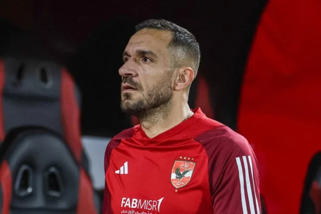 الأهلي يخاطب اتحاد الكرة لقيد علي معلول في قائمته بكأس العالم للأندية