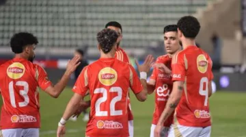 الأهلي يستهدف التعاقد مع نجم الفريق السابق لخلافة علي معلول