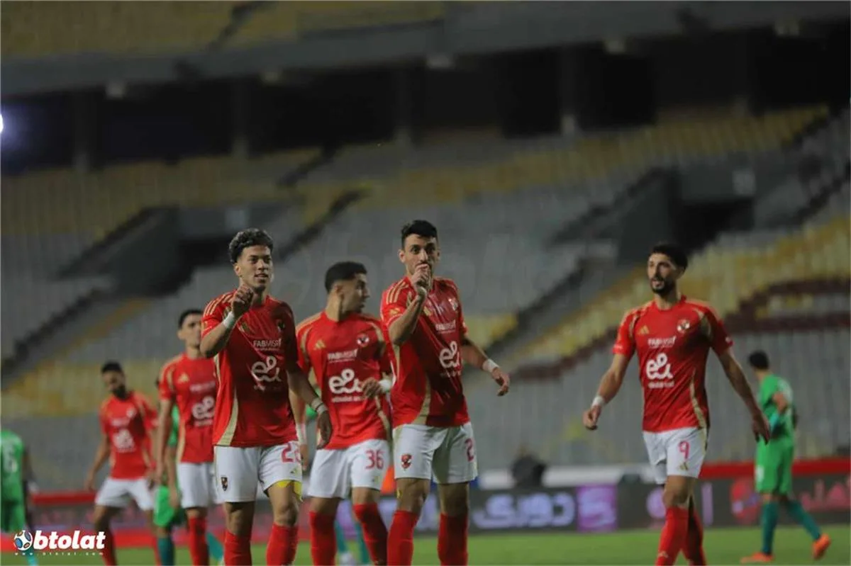 الأهلي يعلن تشكيلته لمواجهة سيراميكا كليوباترا في الدوري المصري.. وغياب 10 لاعبين الأهلي يعلن تشكيلته لمواجهة سيراميكا كليوباترا في الدوري المصري.. وغياب 10 لاعبين